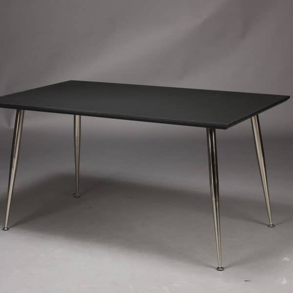 Dimm - Skrivebord, sort højtrykslaminat, metal ben 130 x 70 cm