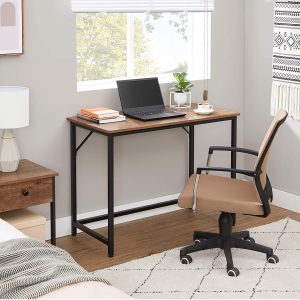Enkelt og robust skrivebord, hasselnøddebrun og sort