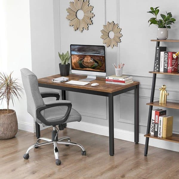 Minimalistisk computerbord / skrivebord i retro-look, brun